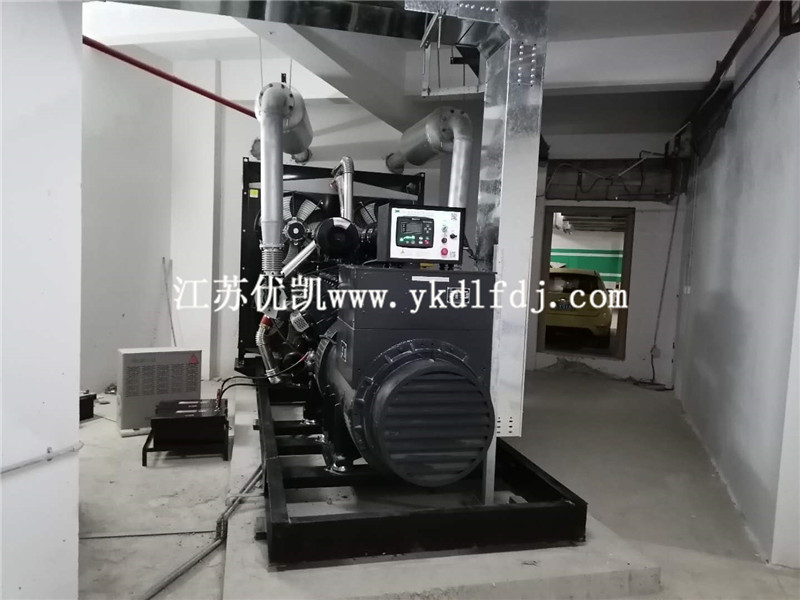 2020年8月5日，南寧某寫字樓項(xiàng)目1000KW上海凱普發(fā)電機(jī)組完成安裝調(diào)試培訓(xùn)工作