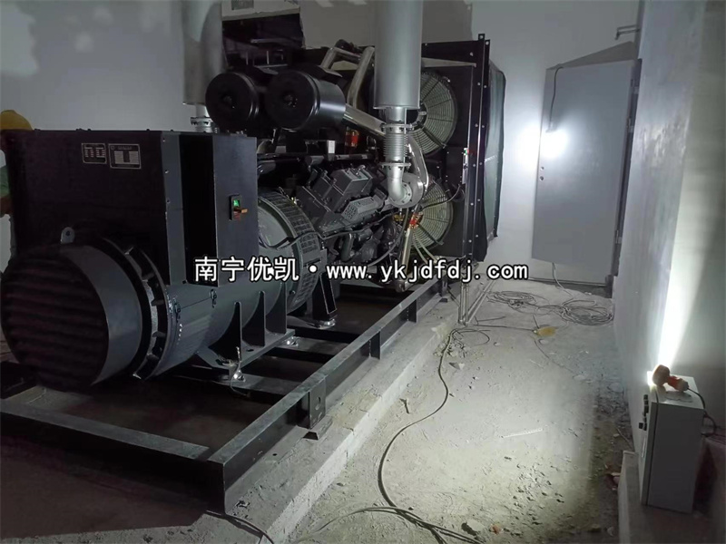2023年10月25日，800kw上海凱普發(fā)電機(jī)組百色項(xiàng)目安裝現(xiàn)場(chǎng)
