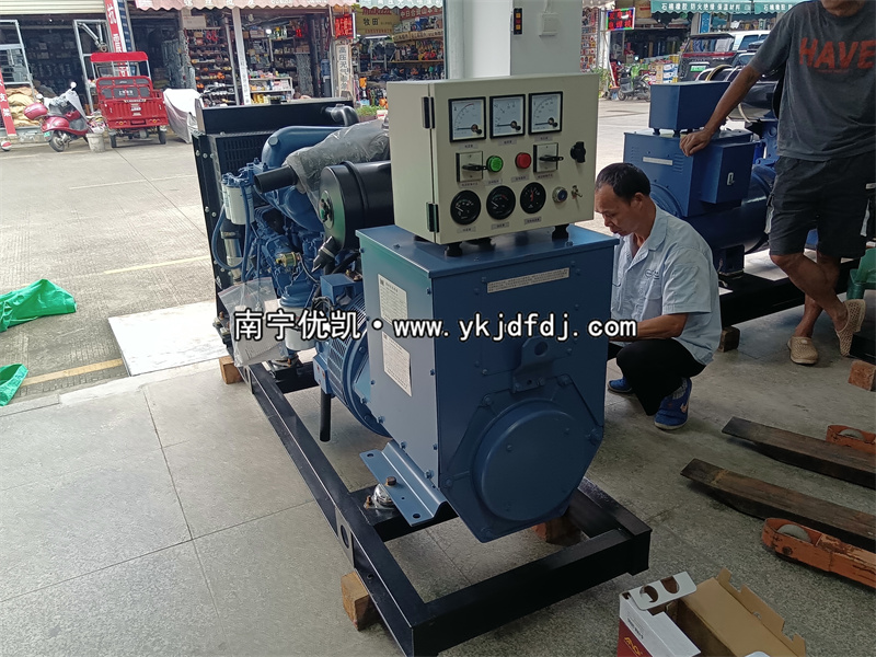 2024年7月29日，客戶到店自提50kw柴油發(fā)電機(jī)組